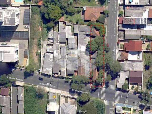 Terreno com 1100m² localizado no bairro Nossa Senhora das Graças.