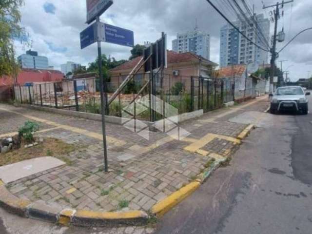 Terreno de esquina 10,80 x 33,80 no Centro de Canoas, próximo ao La Salle.