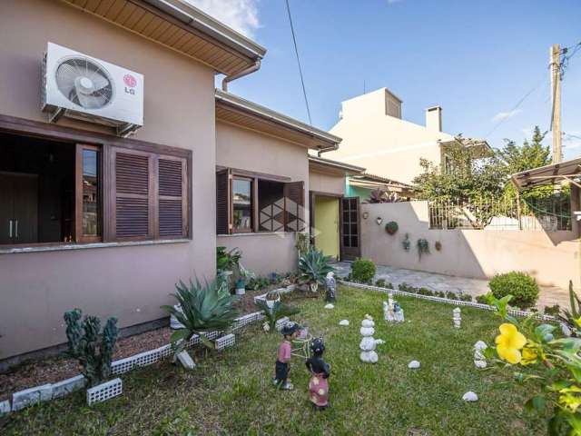 Casa térrea de 3 dormitórios no Centro de Canoas