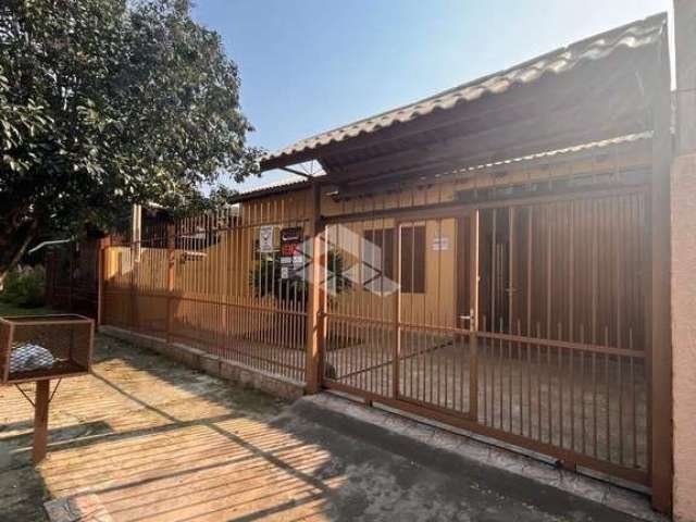 Casa 2 dormitórios em Canoas no Bairro Guajuviras