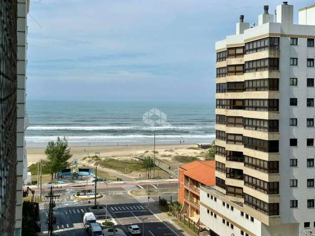 Apartamento 3 dormitórios, sendo 1 suíte, com box, área privativa de 116m², vista mar