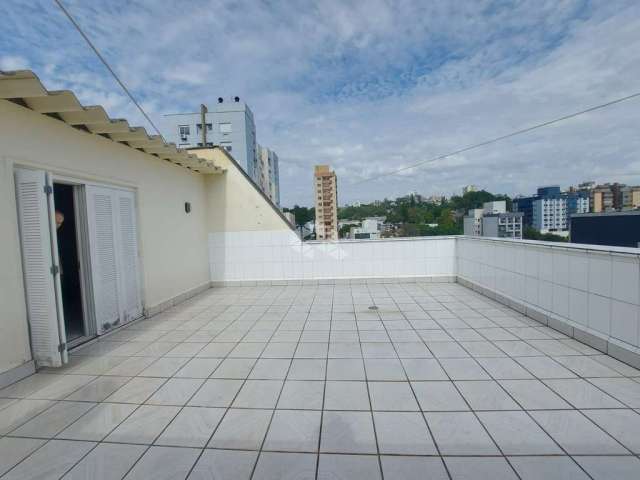 Cobertura 03 dormitórios com 200m² de área privativa 01 vaga - Menino Deus