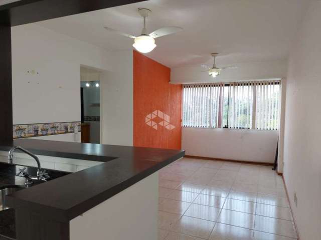 Apartamento 02 dormitórios com 01 vaga de garagem escriturada - Glória