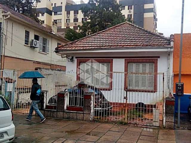 Casa na cidade baixa à venda