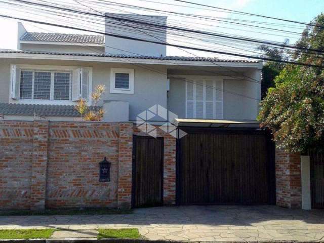 Casa Residencial À Venda com 6 dormitórios, Cristal, Porto Alegre.