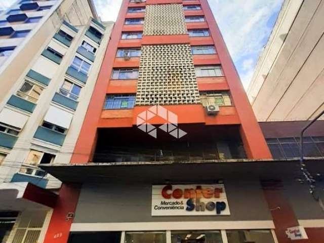 Apartamento desocupado e amplo à venda, de frente e com 1 dormitório, localizado na avenida alberto bins, centro de porto alegre