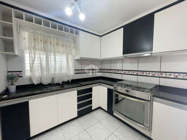 Apartamento de 02 dormitórios com suíte no bairro vila verde em caxias do sul