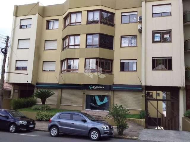 Apartamento em Cinquentenário