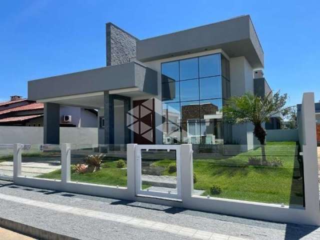 Casa Nova com 3 Suítes no Balneário Bella Torres em Passo de Torres