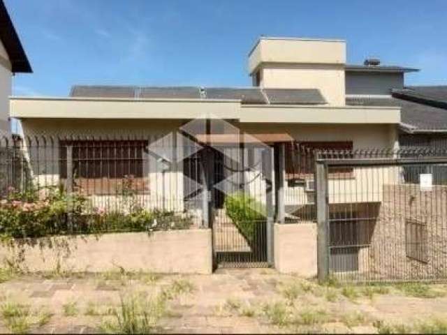 Casa com 04 dormitórios à venda no bairro Petrópolis, Caxias do Sul