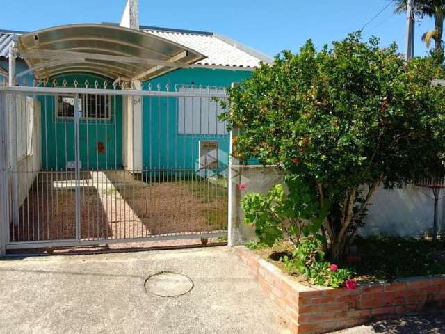 Casa de Alvenaria com três dormitórios e Suíte no bairro Belém Novo.