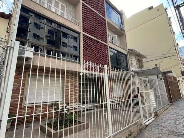 Apartamento de um dormitório semi mobiliado no bairro Centro Histórico