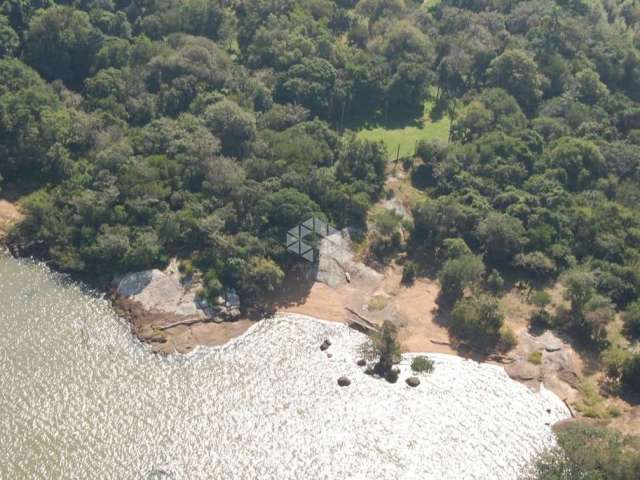 Vende se Fazenda com Praia em Porto Alegre.