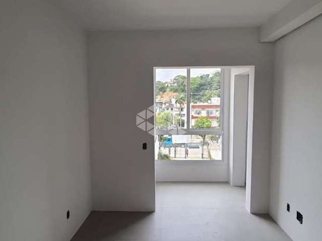 Apartamento de 2 quartos  vaga de garagem no bairro Medianeira.