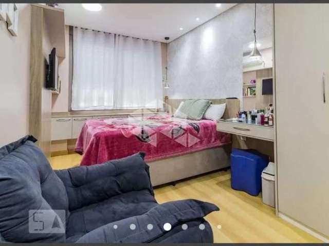 Apartamento de 3 dormitórios/quartos na Av Cavalhada em Porto Alegre-RS