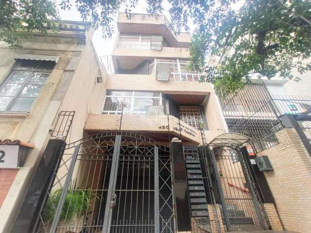 Sala comercial à venda no bairro Independência em Porto Alegre.