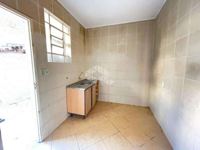 Apartamento 2 dormitórios térreo para venda no Menino Deus