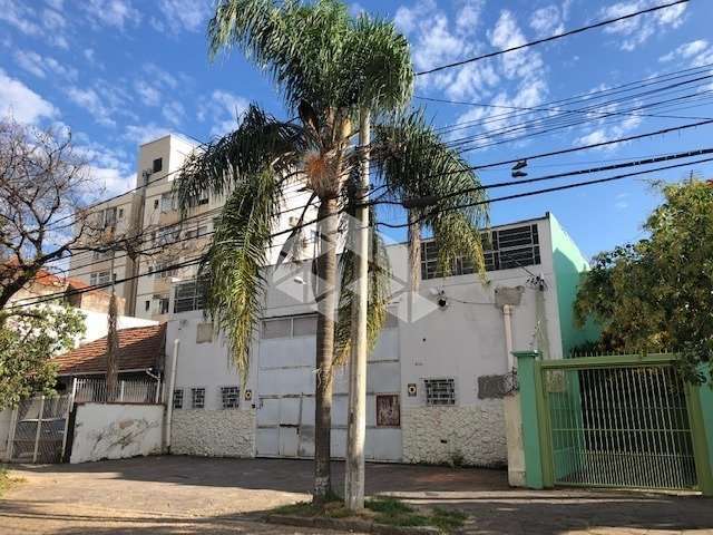 Pavilhão com duas frente, excelente Localização pronto para adequar sua empresa