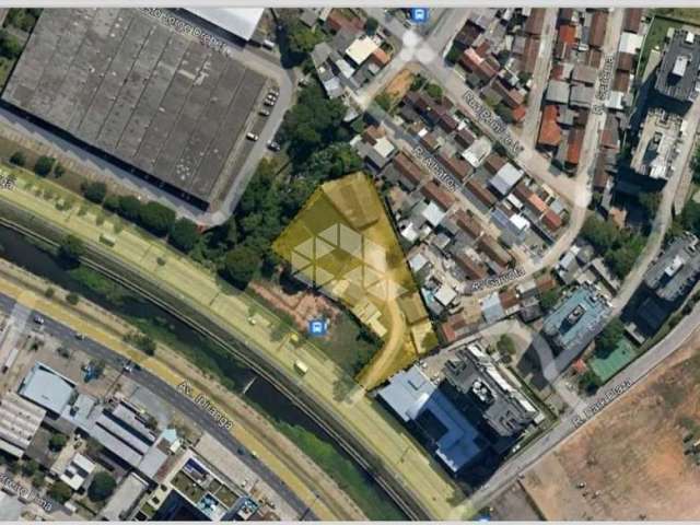 Área de  4.200 m² localizado  na Avenida Ipiranga.