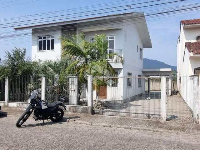 Casa a venda no Centro de Palhoça