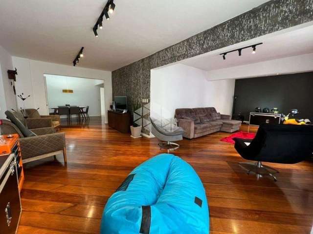 Apartamento com 202 m², 4 dormitórios, 2 vagas - Agronômica, à 100 metros da Beira Mar Norte