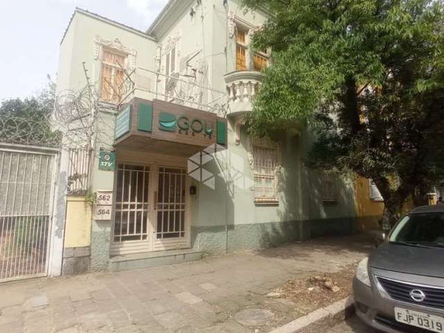 Casa comercial térrea parte dela reformada