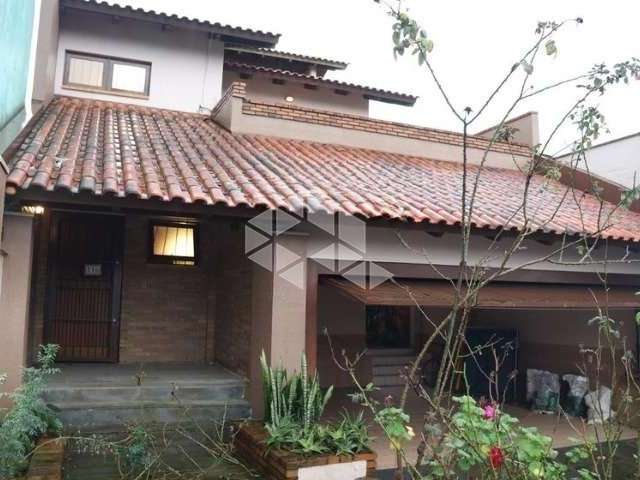 Casa 3 Dormitórios 1  Suíte  3 Vagas  Pátio Bom Jesus