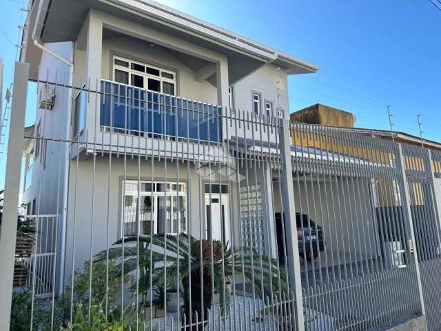 Casa com 3 suites à venda, 250m² - Jardim Atlântico