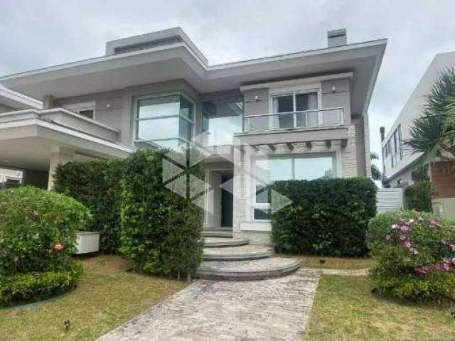 Casa em condomínio fechado 336 m² privativos