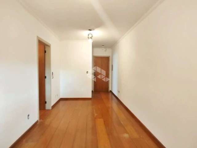 Apartamento com 1 dormitório, sol da manhã, possui elevador