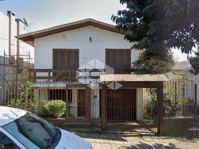 Casa com 165m², 4 quartos, 2 vagas de garagem no bairro Cinquentenário