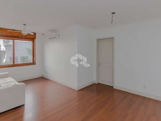 Crédito Real vende apartamento de 3 dormitórios / quartos, sendo 01 suíte na rua Tito Lívio Zambecari / bairro Mont Serrat / Porto Alegre / RS.