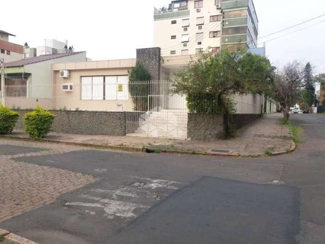 Casa residencial e comercial 03 dormitórios, 02 vagas de garagem no bairro Jardim Lindóia em Porto Alegre/RS