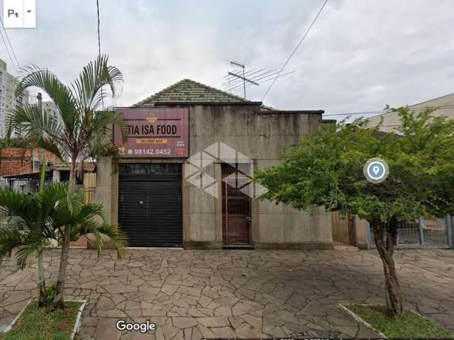 Casa comercial e residencial no bairro Navegantes/Poa.