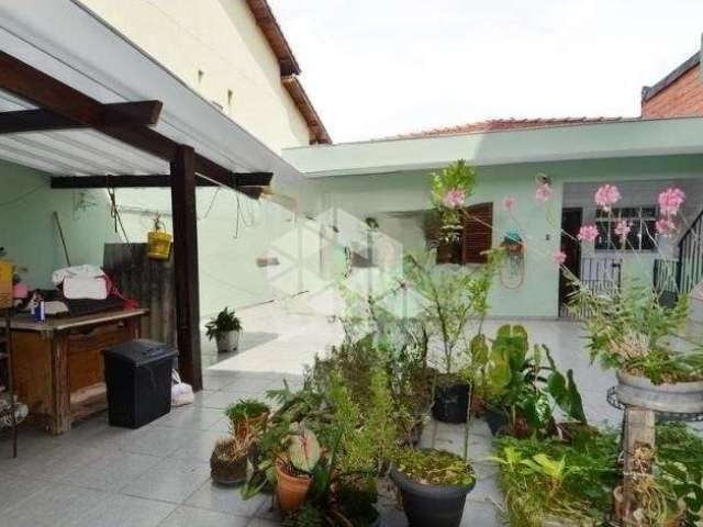 Casa com 5 dormitórios à Venda, 300 m² por R$  1.300.000,00- Jardim Barbosa - Guarulhos/SP