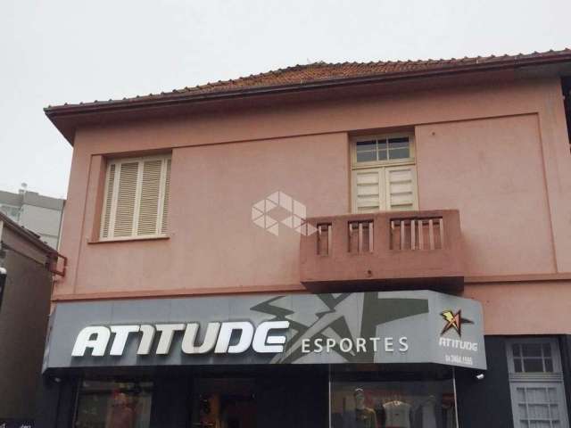 Casa com 4 quartos à venda na Buarque de Macedo, 5, Centro, Garibaldi, 117 m2 por R$ 1.100.000