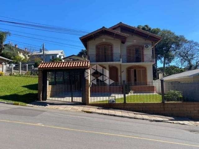 Casa ampla e bem localizada!