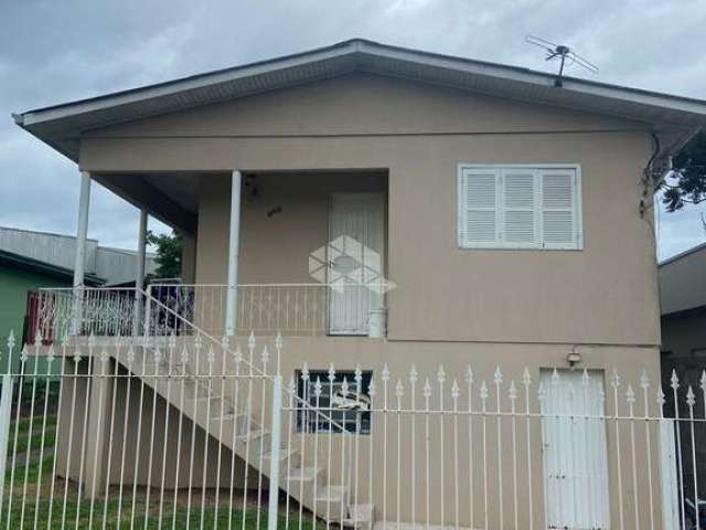 Casa ampla à venda no Bairro São Francisco.