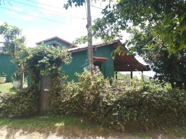 Casa a venda no canto sul da praia do silveira