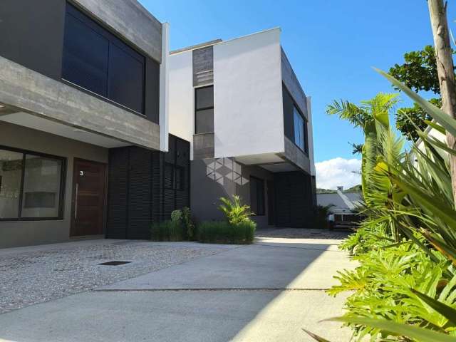 * Última unidade disponível ** Casa no Residencial Vila Açores no bairro Ambrósio em Garopaba-SC