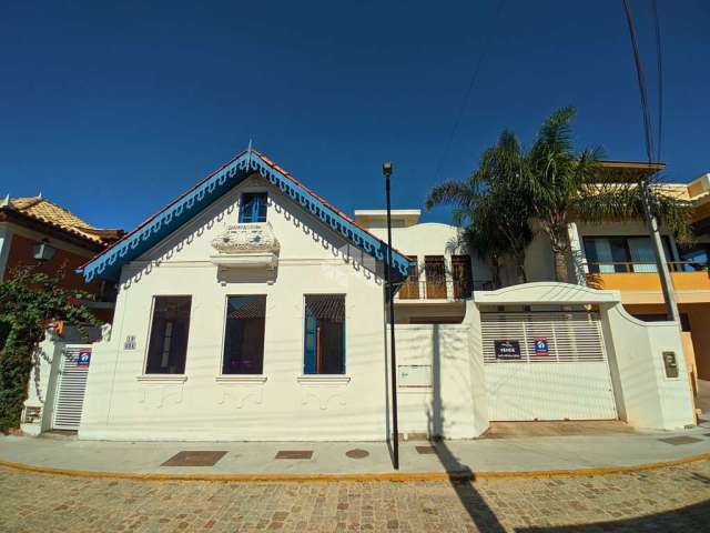 Casa com 8 Quartos Centro histórico e praia central de Garopaba -SC