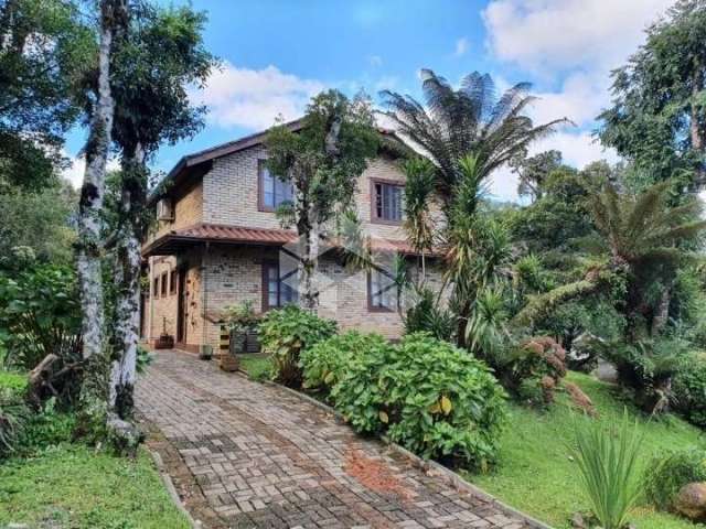 Casa 3 dormitórios com 120m² no Condomínio Lagos de Gramado