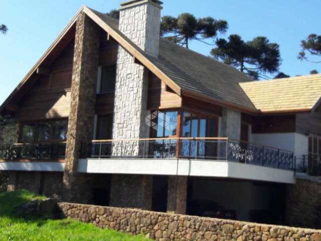 Casa 4 suítes, 444,76m² privativos, no condomínio de alto padrão de Gramado