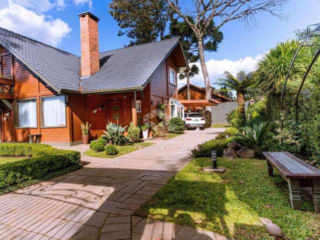 Casa 4 dormitórios, 244,37m², no bairro Planalto em Gramado