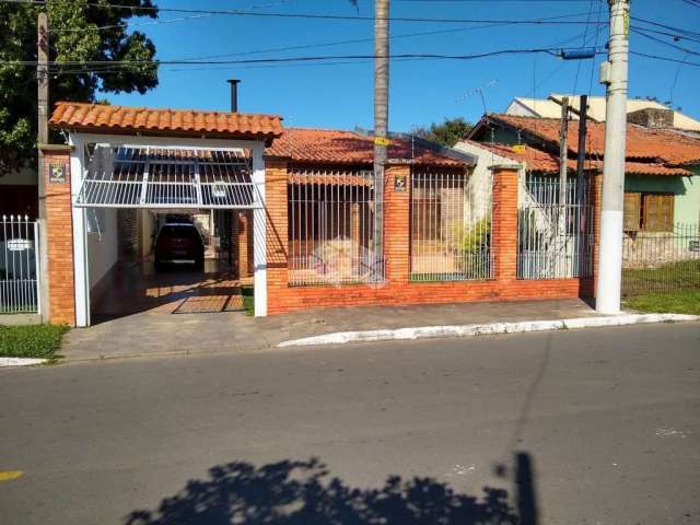 Casa 03 dormitórios para vender no bairro São Jerônimo em Gravataí.