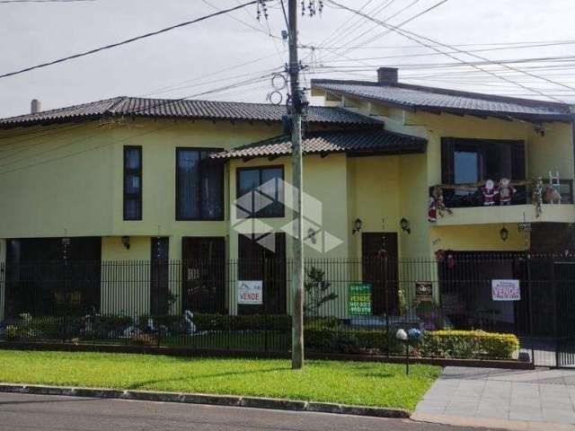 Casa sobrado 3 dormitórios à venda, no bairro Alegria em Guíba.