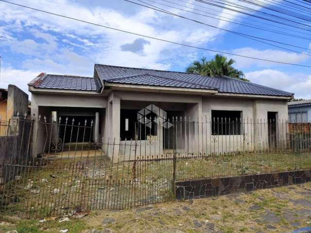 Casa térrea com 3 dormitórios em Cachoeirinha