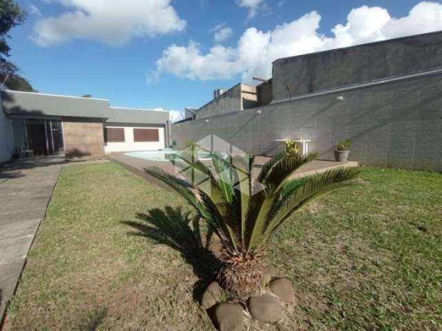 Casa no bairro Niterói com 4 dormitórios, 2 suítes e piscina com terreno 11x50