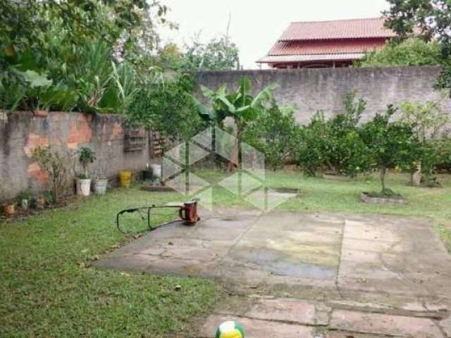 Casa com 4 dormitórios  no bairro Niterói em Canoas