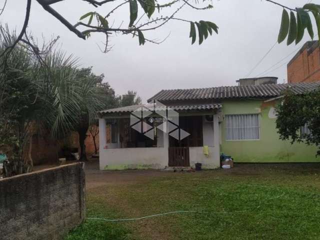 Casa no bairro Mathias Velho com 3 dormitórios e piscina